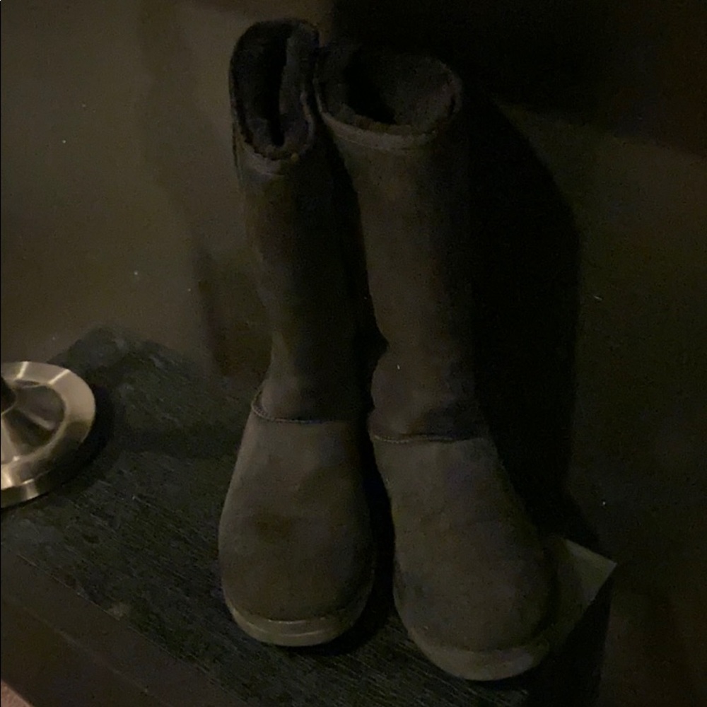 Black uggs